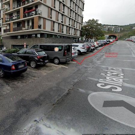 Apartman V Bratislave Apartamento Bratislava Exterior foto